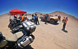 Robby Gordon e Johnny Campbell fermi al bivacco GiVi